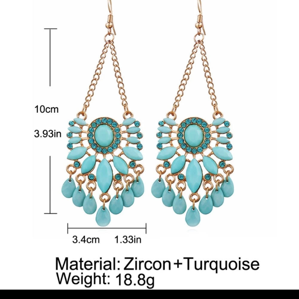 ❤️❤️❤️BNWT CHANDELIER DROP EARRINGS ❤️❤️ - Picture 2 of 5